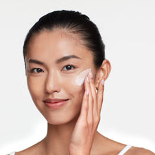 Cargar imagen en el visor de la galería, SOLAR DEFENSE TINTED (SPF 30 de Amplio Espectro)