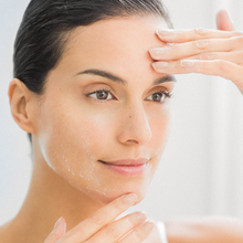 Cargar imagen en el visor de la galería, Exfoliating Cleanser (Renovación Energizante) Tamaño de Viaje 1.0 FL oz | 30ml