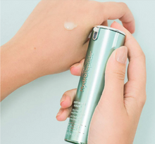 Cargar imagen en el visor de la galería, Redefining Serum (Suero de Tratamiento anti imperfecciones ultratransparente) 1 FL oz | 30 mL