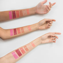 Cargar imagen en el visor de la galería, Perfecting Gloss - 0.17 Fl oz / 5 ml
